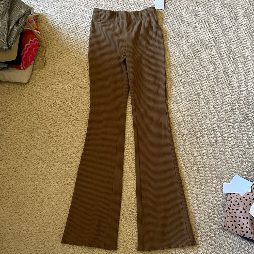 NWT Good American Ribbed Flare Pant